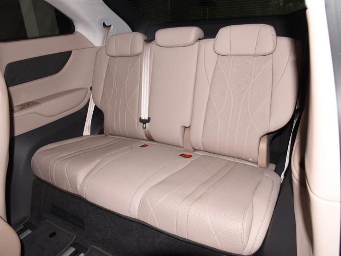 शुद्ध नई ऊर्जा ODM इलेक्ट्रिक वाहन Xpeng X9 बड़े अंतरिक्ष मॉडल एमपीवी ईवी नई कार 3