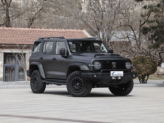 2025 4WD एनर्जी हाइब्रिड 3.0T टैंक 300 एसयूवी 500एनएम 265KW 360Ps गैस कार 105Km शुद्ध इलेक्ट्रिक रेंज के साथ ब्लैक / ग्रे इंटीरियर